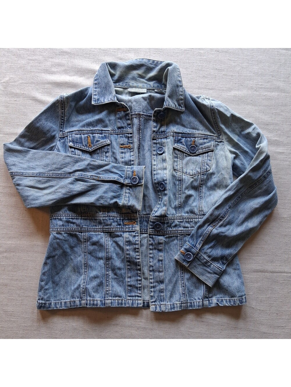 Valerie Stevens Casual light wash denim jacket